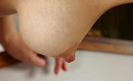 Sexy asian brunette older Halle B. is foot fetishist 